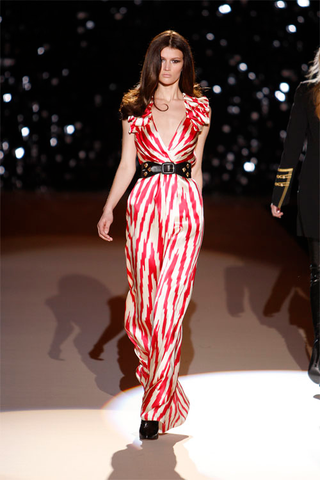 Illustration for article titled Fashion Show